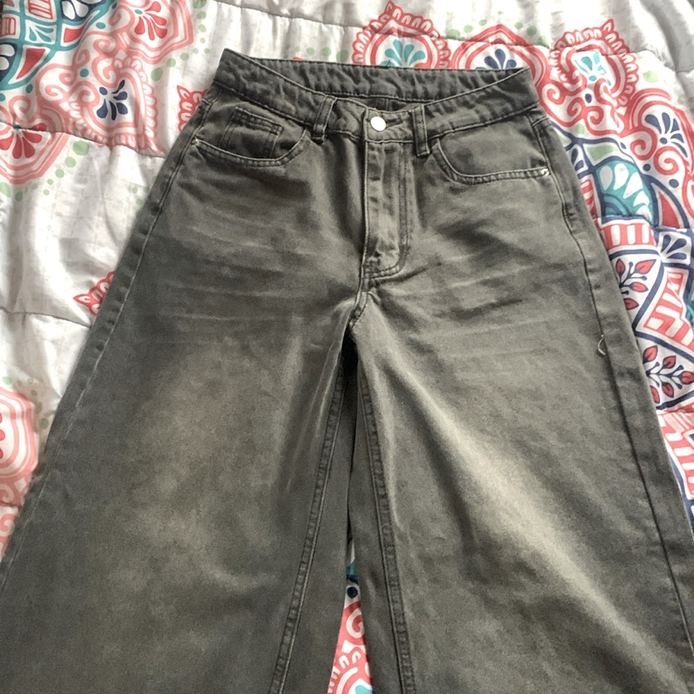 cute mid rise hollister baggy jeans
